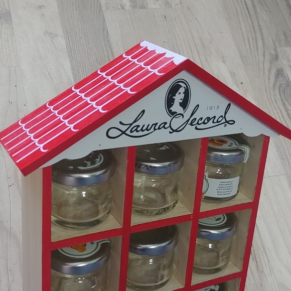 🎉2/$16 Laura Secord Wood House Storage Kitchen Crafts or Toys - Picture 3 of 5
